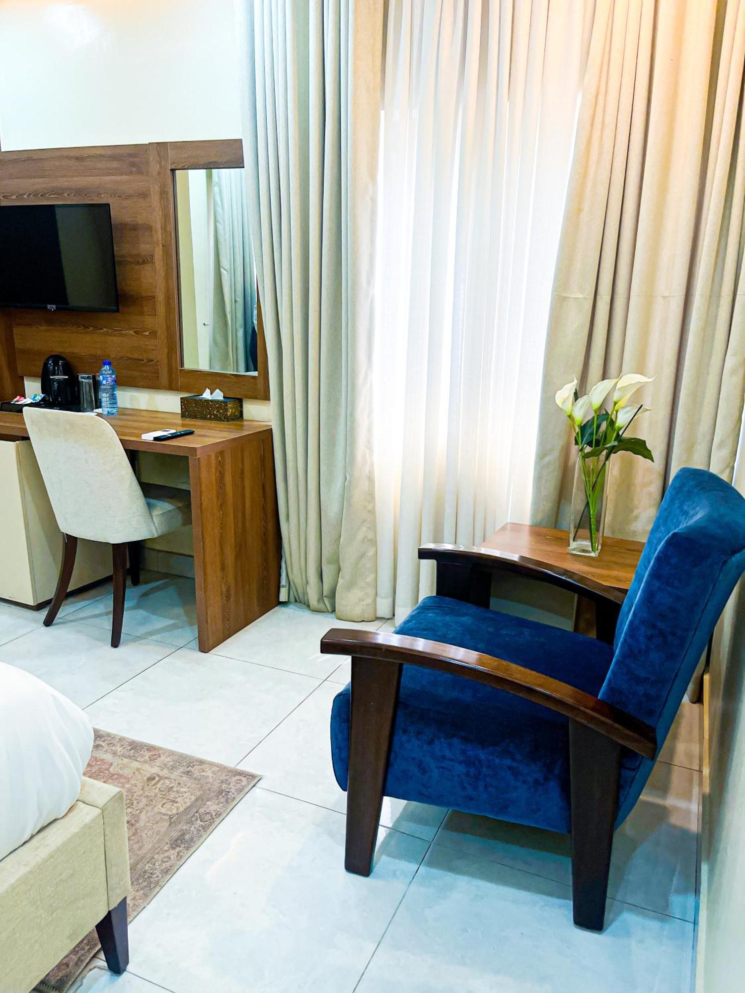 Plush Hotel,Abuja Eksteriør billede