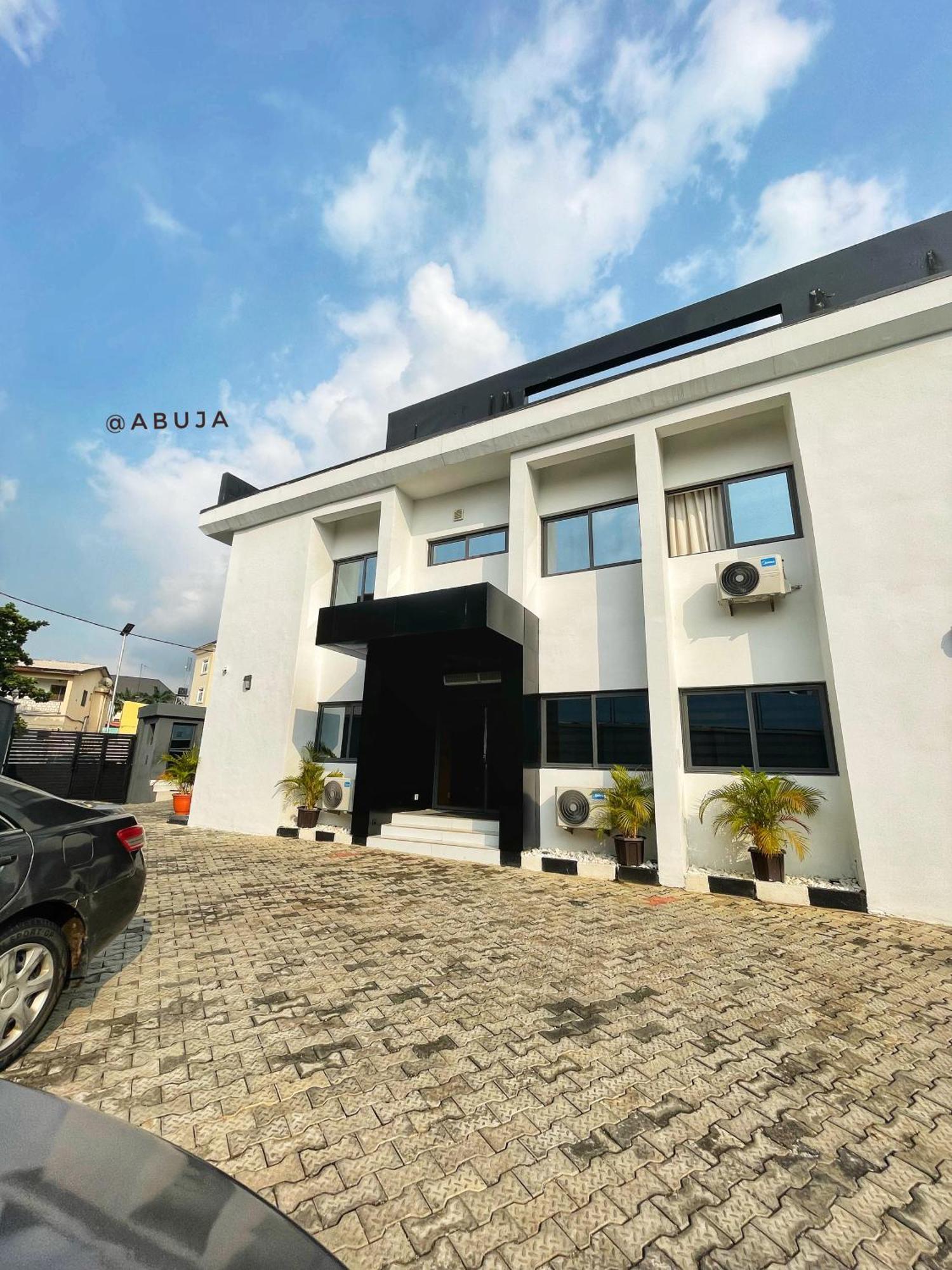 Plush Hotel,Abuja Eksteriør billede